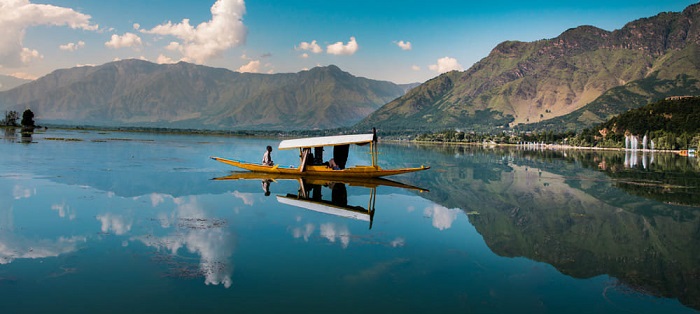  tour du lịch Ấn Độ đến hồ nước